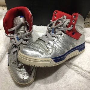 Adidas ORIGINALS loved and well kept